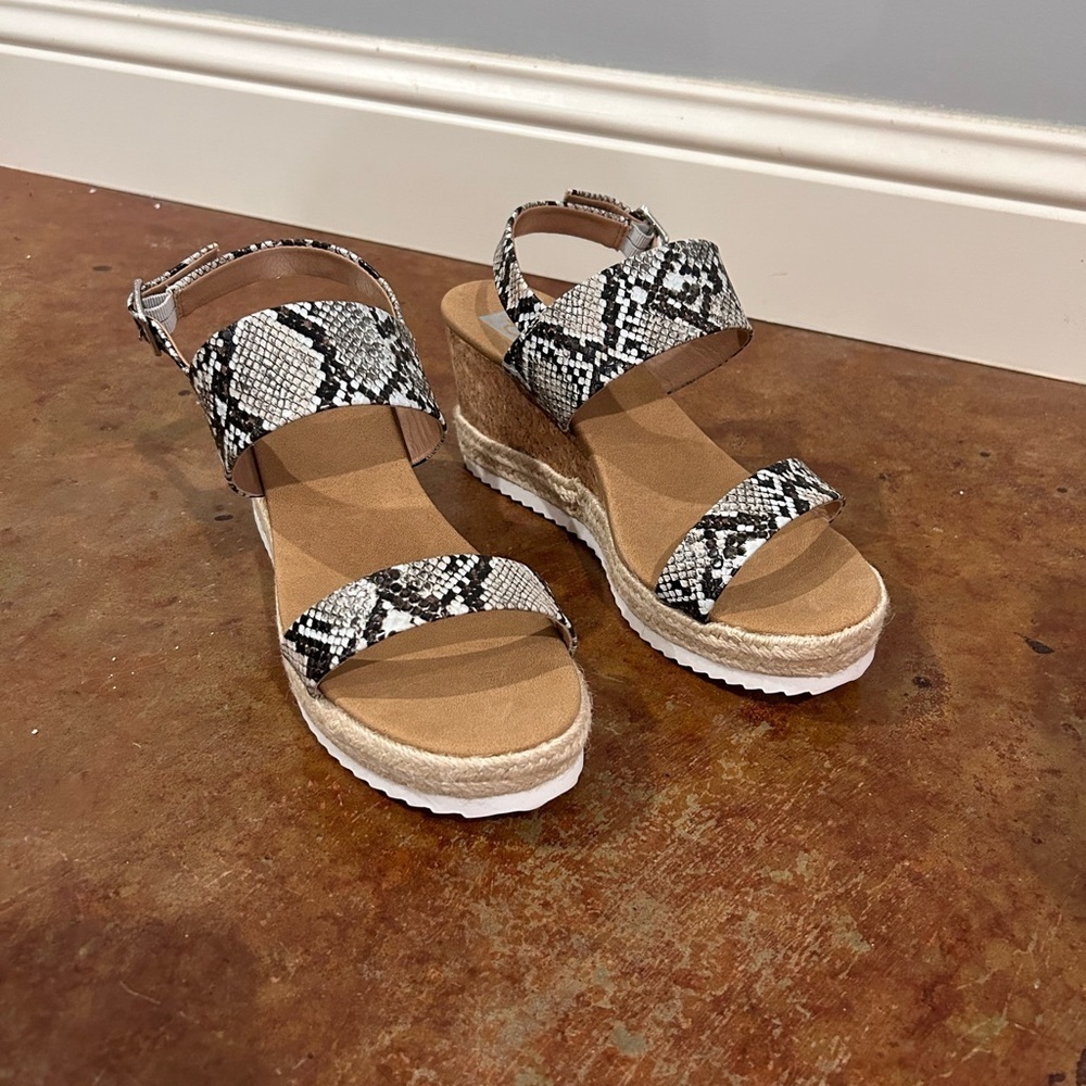 Dolce Vita Womens wedges Sz 9.5